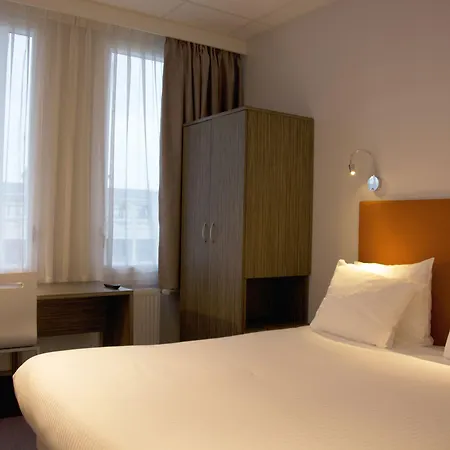 Court Garden Hotel