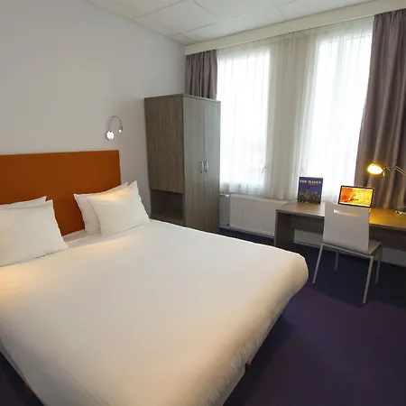 Court Garden Hotel
