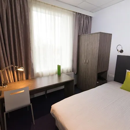 Court Garden Hotel 4*