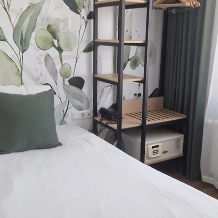 Court Garden Hotel 3*