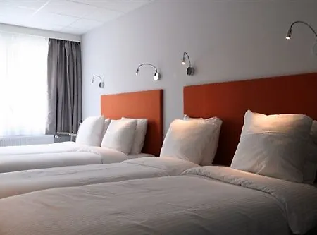 Court Garden Hotel 3*