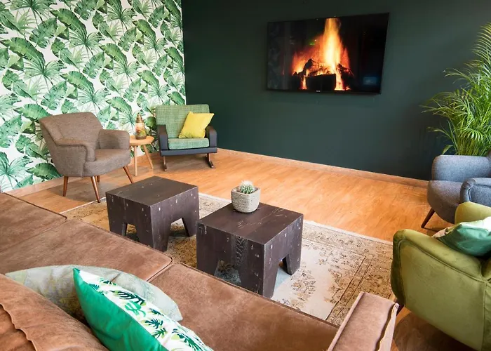 Court Garden 4* Hága