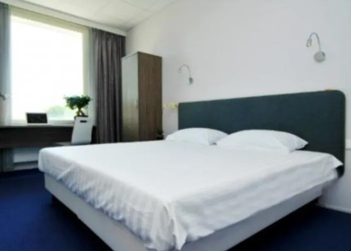 Szálloda Court Garden 4*