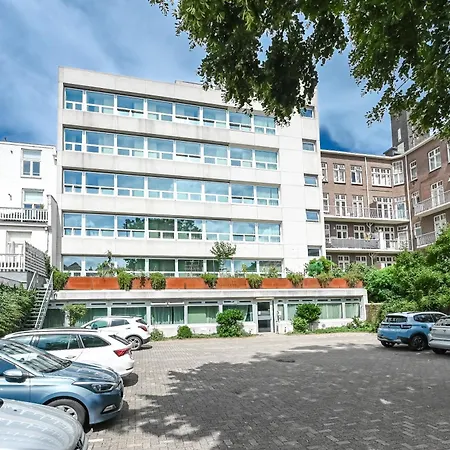 Court Garden Hotel 4*