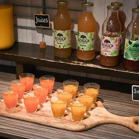 Hotel Court Garden 4*