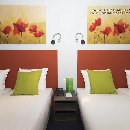 Court Garden Hotel 4*