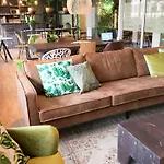Hotel Court Garden 4*