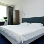 Hotel Court Garden 4*