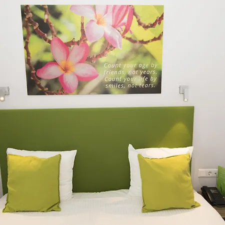 Court Garden Hotel Haga