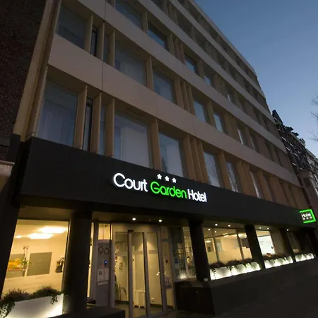 Court Garden ホテル